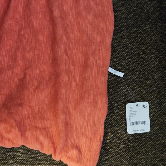 Slim fitting tank top - Picture 2 of 3